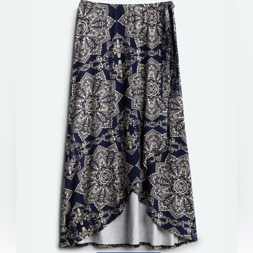 Loveappella Navy & Cream Wrap Hi-Lo Skirt - NWOT